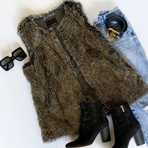 Banana Republic faux fur vest